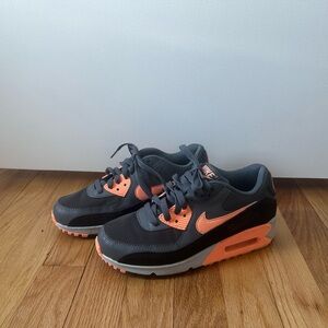 Nike Sneakers in Black and Pink with Air Max Cushioning